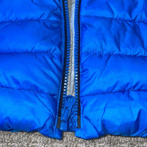Baby Gap PrimaLoft Puffer Jacket with Hoodie- 6-12 Months - Picture 7 of 8